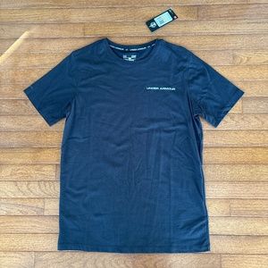 NEW! Mens Under Armour T-shirt